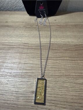 paparazzi Silver-Tone Yellow Resin Bar Pendant Necklace with Matching Earrings